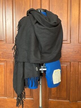 rag & bone Black Fringe Wrap Cowl Poncho Shawl Italian 100% Wool